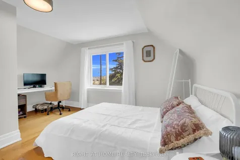 15 Alvinston Road Toronto ON M1L 2J8