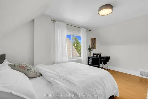 15 Alvinston Road Toronto ON M1L 2J8