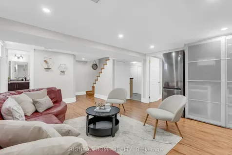 15 Alvinston Road Toronto ON M1L 2J8