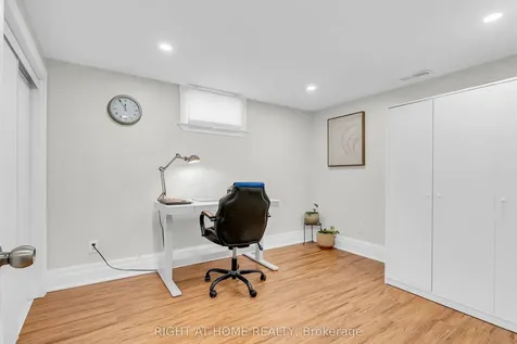 15 Alvinston Road Toronto ON M1L 2J8
