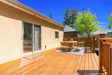 15 Alvinston Road Toronto ON M1L 2J8