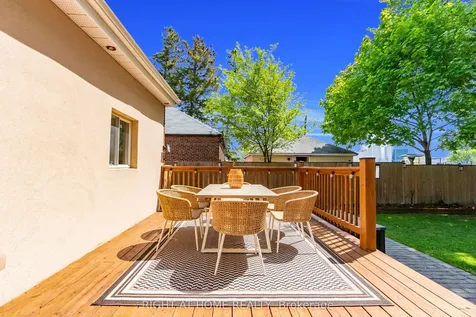 15 Alvinston Road Toronto ON M1L 2J8