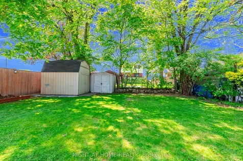 15 Alvinston Road Toronto ON M1L 2J8