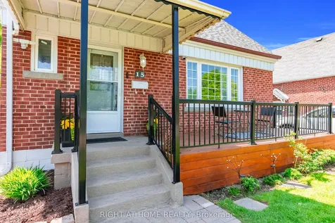15 Alvinston Road Toronto ON M1L 2J8