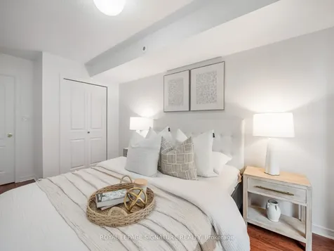 45 Strangford Lane Toronto ON M1L 0E5