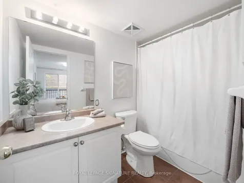 45 Strangford Lane Toronto ON M1L 0E5