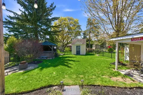 17 Lovers Lane Clarington ON L1C 1X2
