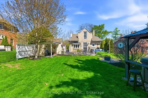 17 Lovers Lane Clarington ON L1C 1X2