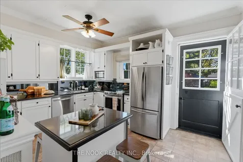 17 Lovers Lane Clarington ON L1C 1X2