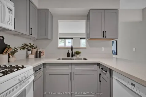 6 Mcauliffe Street Clarington ON L1B 1K4