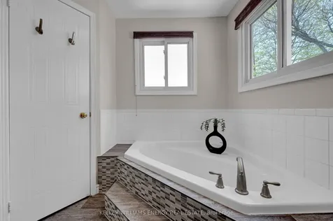 6 Mcauliffe Street Clarington ON L1B 1K4