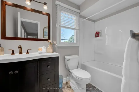 6 Mcauliffe Street Clarington ON L1B 1K4