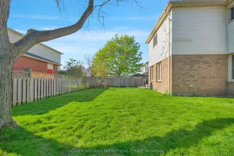 6 Mcauliffe Street Clarington ON L1B 1K4