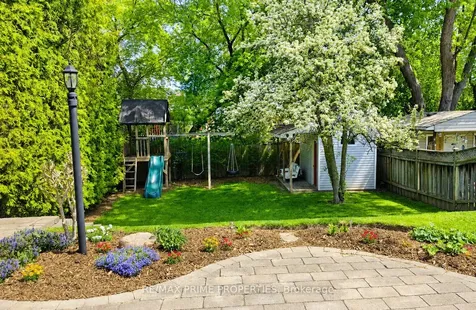 17 Tardree Place Toronto ON M1R 3X2