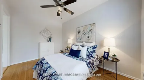 17 Tardree Place Toronto ON M1R 3X2