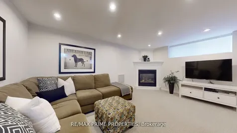 17 Tardree Place Toronto ON M1R 3X2