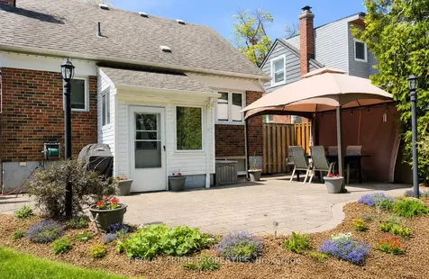 17 Tardree Place Toronto ON M1R 3X2