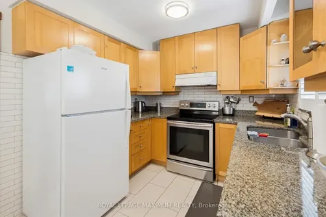 124 Nortonville Drive Toronto ON M1G 2T8