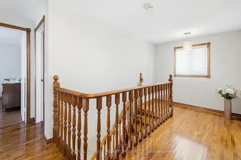 124 Nortonville Drive Toronto ON M1G 2T8