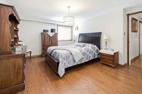 124 Nortonville Drive Toronto ON M1G 2T8