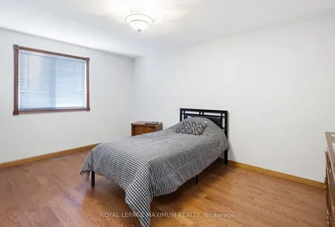 124 Nortonville Drive Toronto ON M1G 2T8
