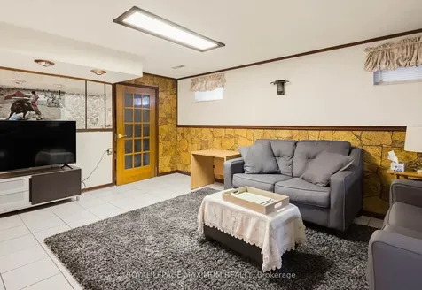 124 Nortonville Drive Toronto ON M1G 2T8