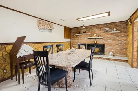 124 Nortonville Drive Toronto ON M1G 2T8