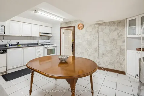 124 Nortonville Drive Toronto ON M1G 2T8