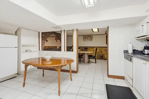 124 Nortonville Drive Toronto ON M1G 2T8