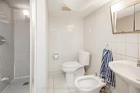 124 Nortonville Drive Toronto ON M1G 2T8