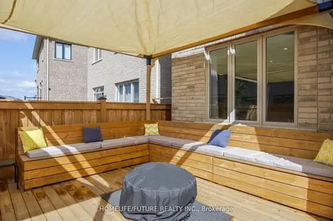 27 Ogston Crescent Whitby ON L1P 0H3