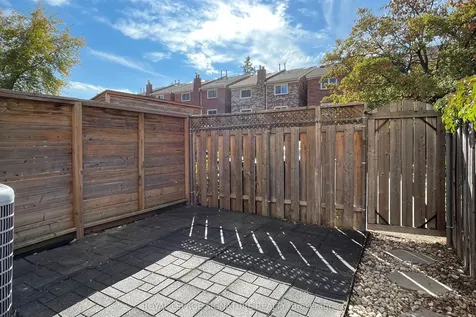 36 Lount Street Toronto ON M4J 5A1