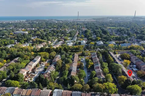 36 Lount Street Toronto ON M4J 5A1