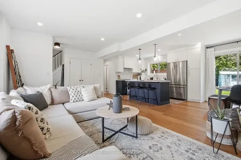 163 Keewatin Street S Oshawa ON L1H 6Z4