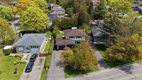 163 Keewatin Street S Oshawa ON L1H 6Z4