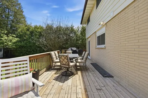 163 Keewatin Street S Oshawa ON L1H 6Z4