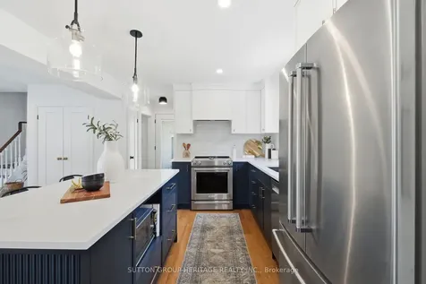 163 Keewatin Street S Oshawa ON L1H 6Z4