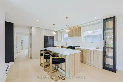 158 Cass Avenue Toronto ON M1T 2B7