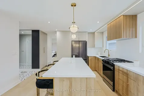 158 Cass Avenue Toronto ON M1T 2B7