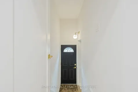 158 Cass Avenue Toronto ON M1T 2B7