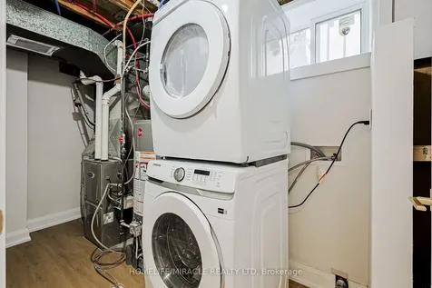 158 Cass Avenue Toronto ON M1T 2B7