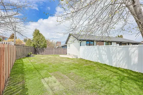 158 Cass Avenue Toronto ON M1T 2B7