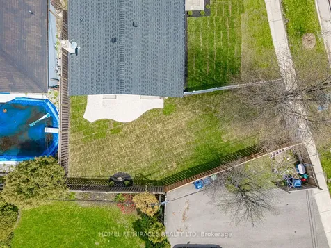 158 Cass Avenue Toronto ON M1T 2B7