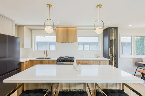 158 Cass Avenue Toronto ON M1T 2B7