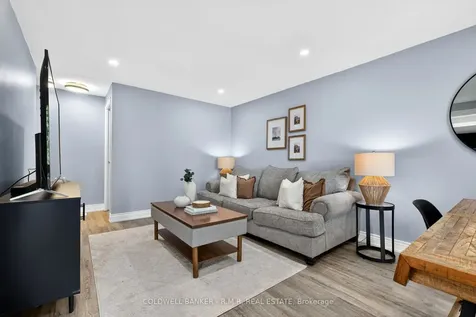 729 Downview Crescent Oshawa ON L1H 7W4