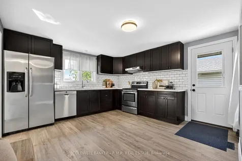 729 Downview Crescent Oshawa ON L1H 7W4