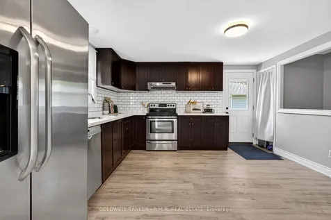 729 Downview Crescent Oshawa ON L1H 7W4