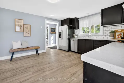 729 Downview Crescent Oshawa ON L1H 7W4