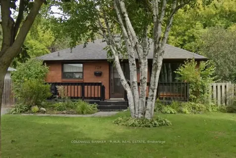 729 Downview Crescent Oshawa ON L1H 7W4