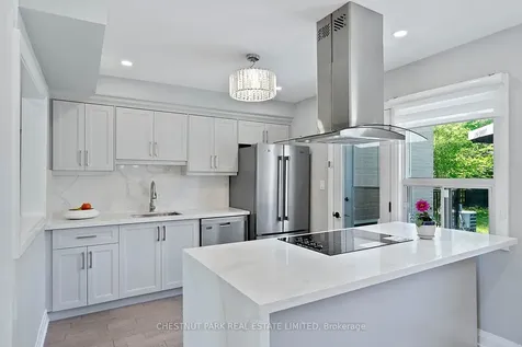 106 Fitzgibbon Avenue Toronto ON M1K 4A3